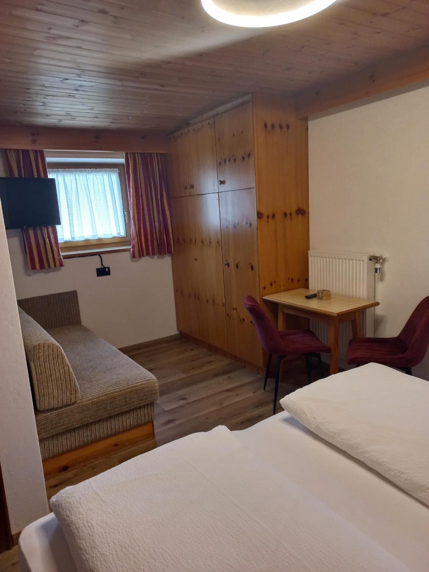 Garni Piz Da L'ander Hotel
